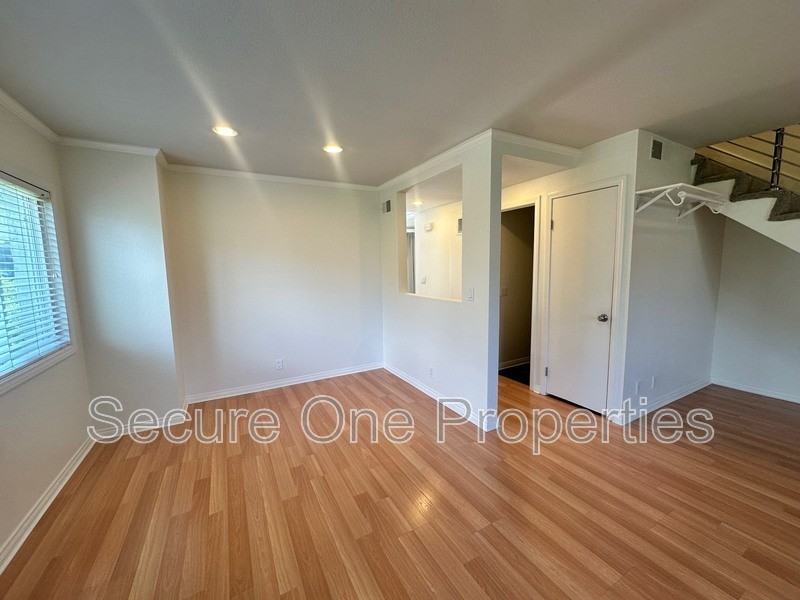 248 Green Heath Pl - Photo 4 of 35