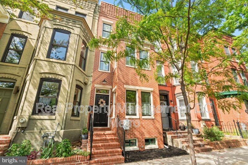 1028 D St Ne - Photo 7 of 14