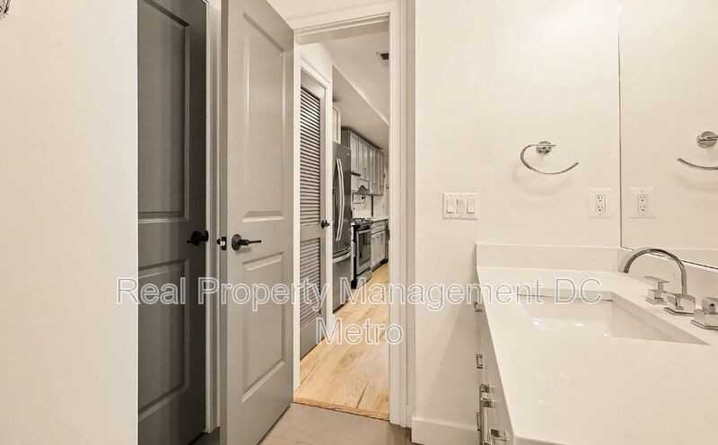 811 Upshur St Nw #1 - Photo 5 of 23