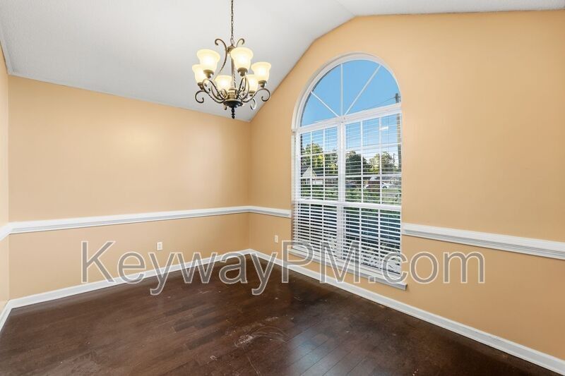 3013 Heron Ct - Photo 5 of 22