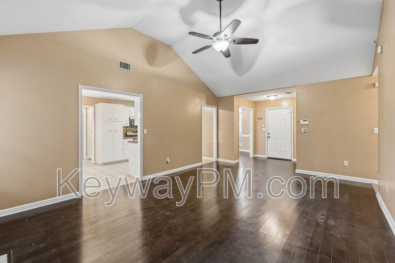 3013 Heron Ct - Photo 7 of 22