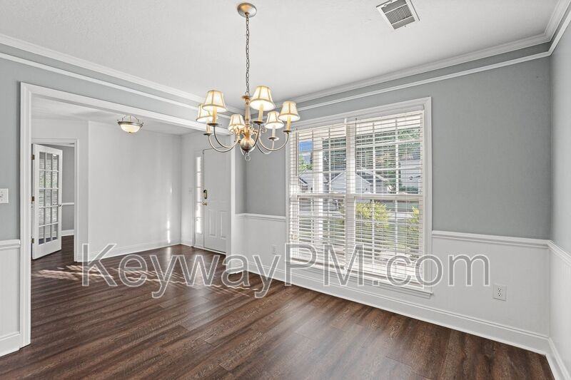 925 Sawbuck Way - Photo 6 of 32