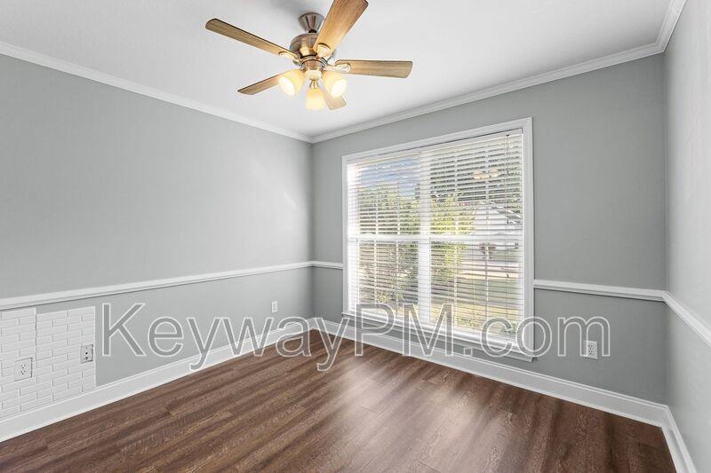 925 Sawbuck Way - Photo 7 of 32