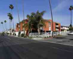 featured image of 935 S Mariposa Ave