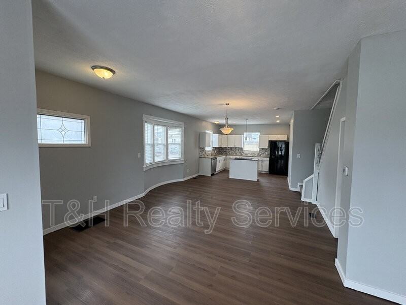 2161 Bellefontaine St - Photo 5 of 22
