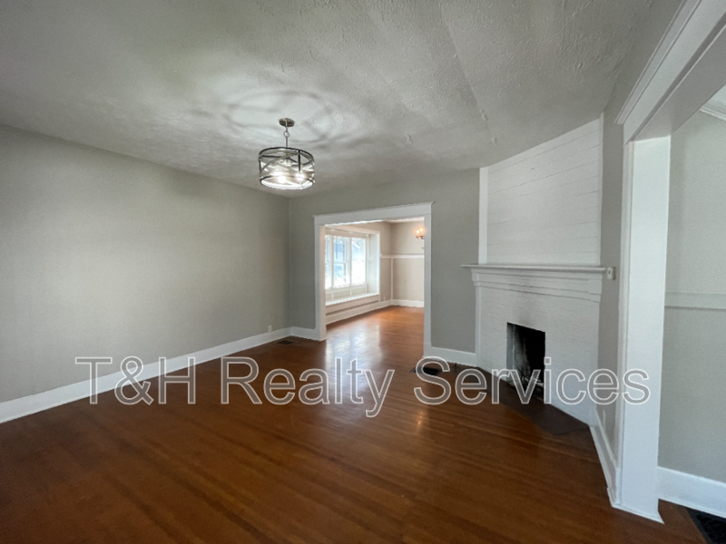 22 Parkview Ave - Photo 6 of 26