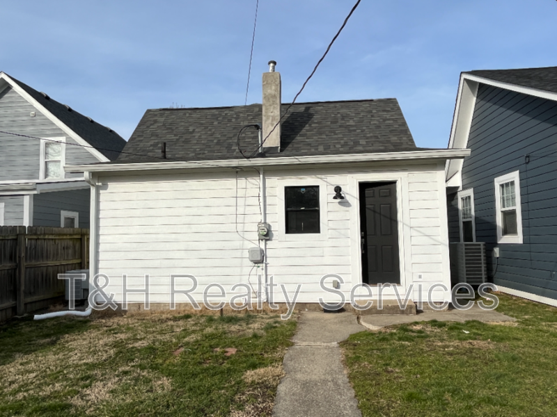 1413 Terrace Ave - Photo 3 of 17