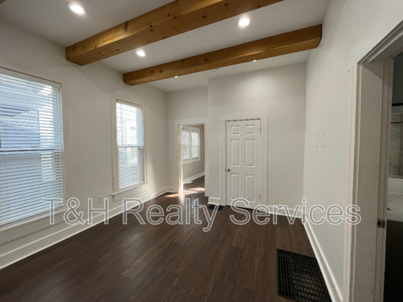 1413 Terrace Ave - Photo 5 of 17