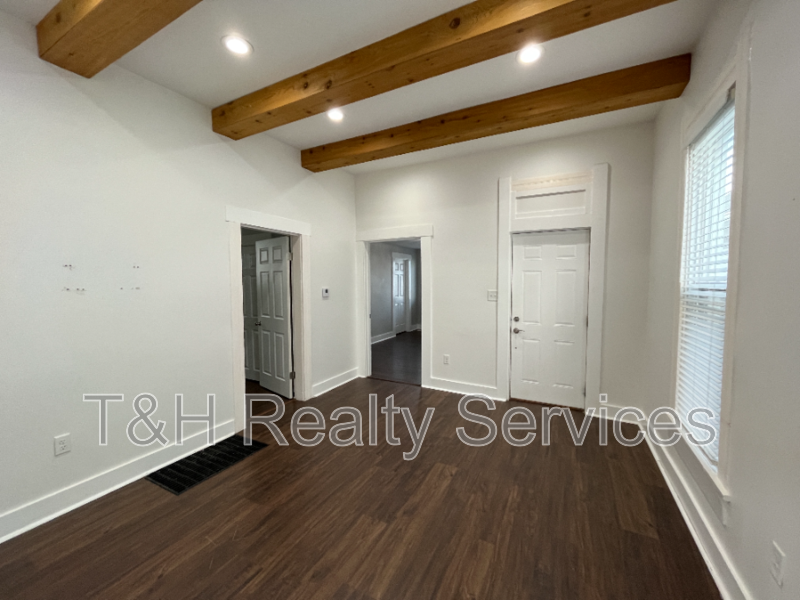 1413 Terrace Ave - Photo 7 of 17