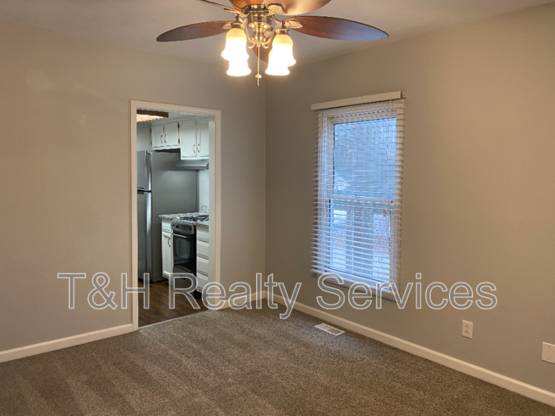 751 N Rangeline Rd - Photo 4 of 15