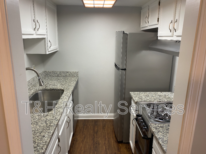 751 N Rangeline Rd - Photo 7 of 15