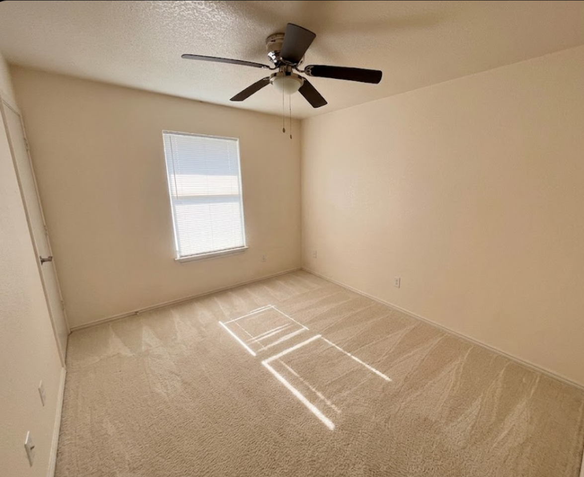 5902 Greengate Dr #D - Photo 5 of 8