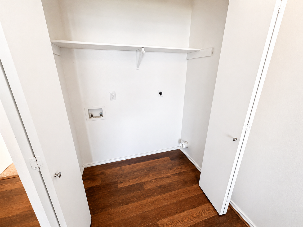 5902 Greengate Dr #D - Photo 7 of 8