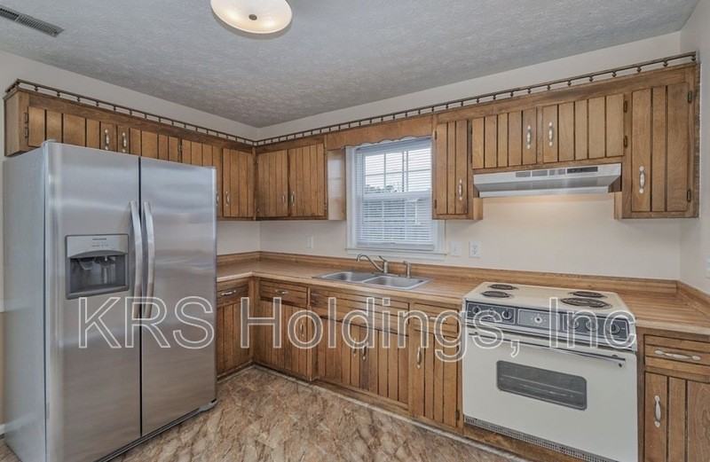 17838 Willowynde Rd - Photo 4 of 21