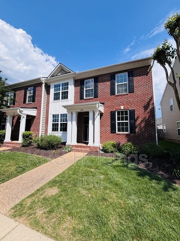 229 Quarterpath Rd - Photo 2 of 34