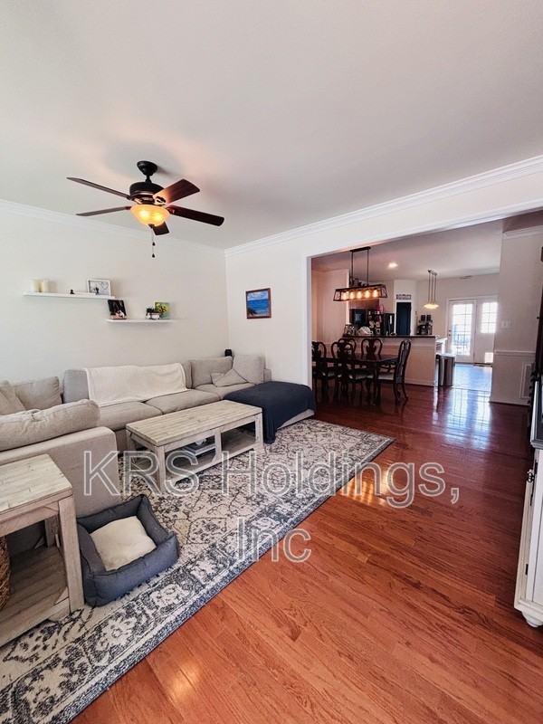 229 Quarterpath Rd - Photo 4 of 34