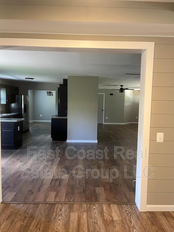18061 Crampton Ln - Photo 5 of 31