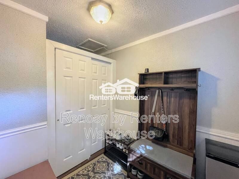 8455 Radnor Rd - Photo 6 of 39