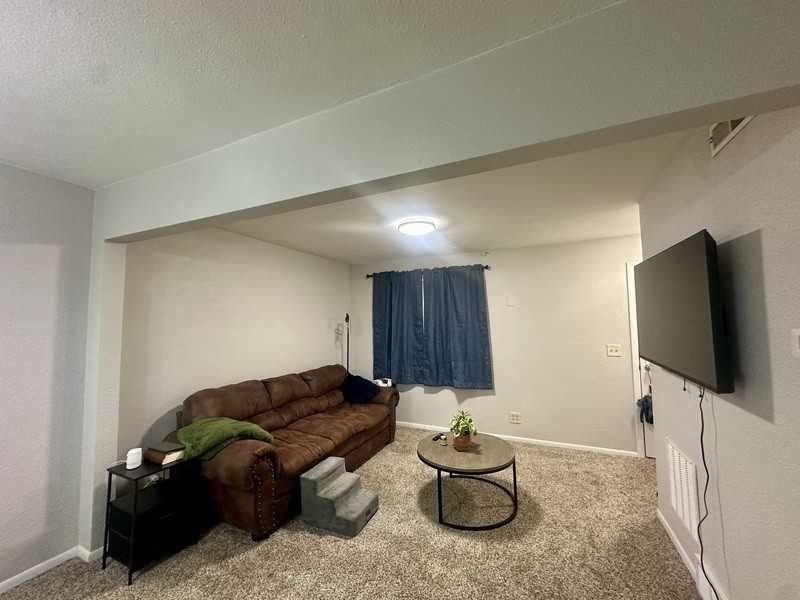 116 27th St Ne #3 - Photo 3 of 17