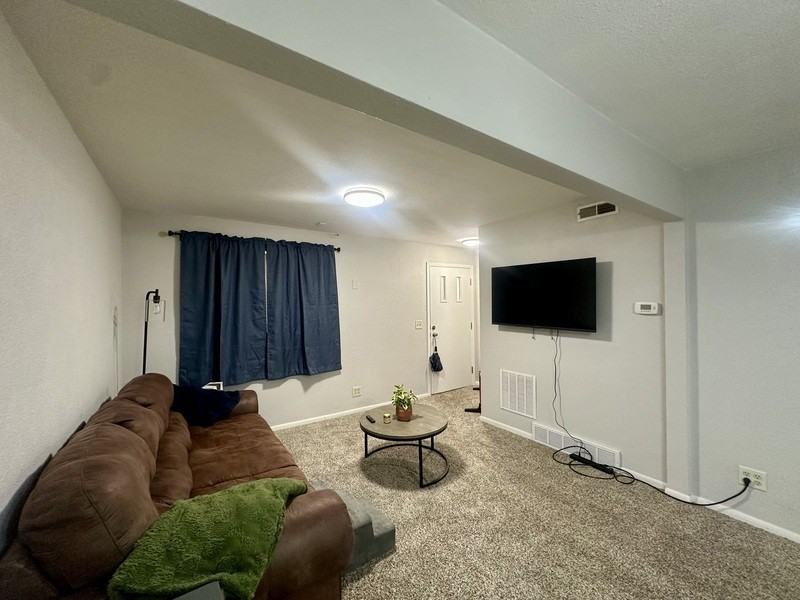 116 27th St Ne #3 - Photo 4 of 17