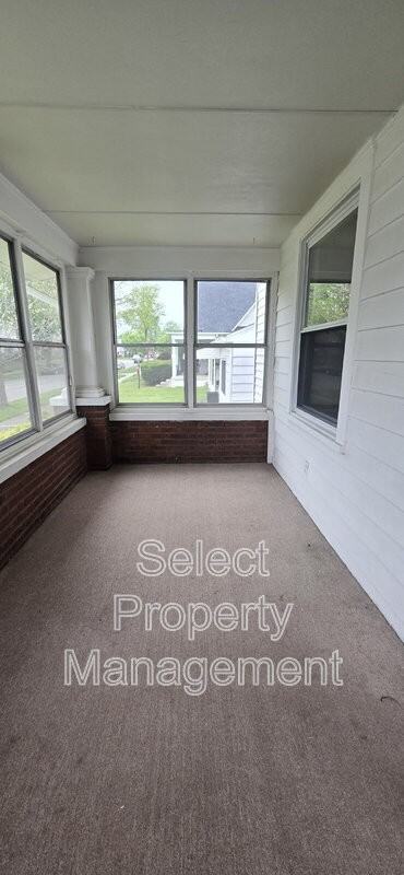 702 Archer Ave - Photo 3 of 35