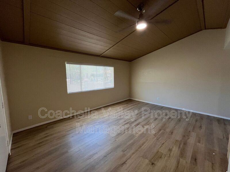 73922 Shadow Mountain Dr #3 - Photo 4 of 26