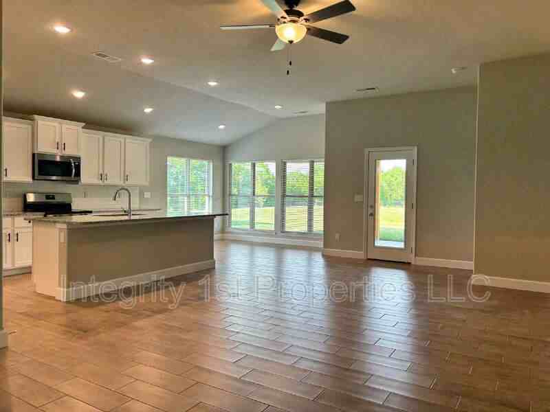 7545 Mccormick Dr - Photo 3 of 14