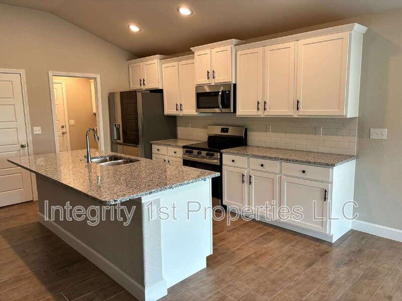 7545 Mccormick Dr - Photo 4 of 14
