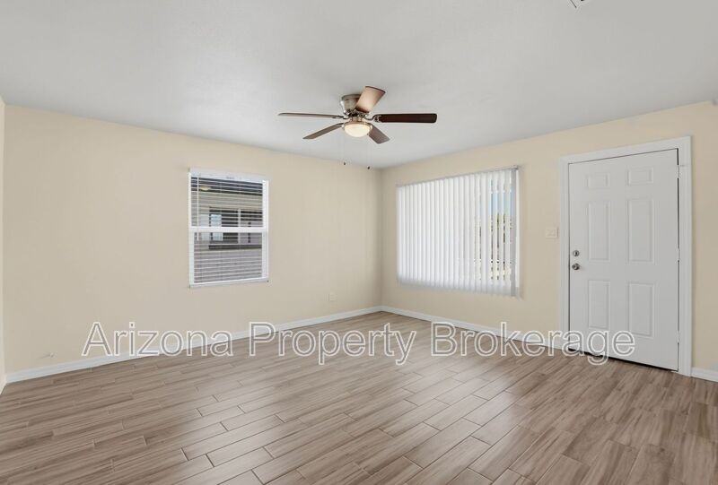 805 E Turney Ave #4 - Photo 6 of 21