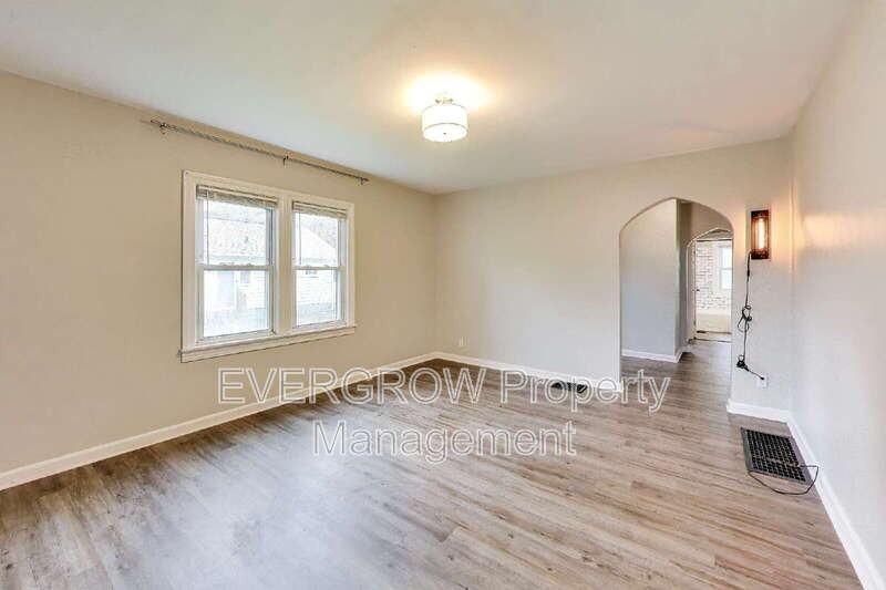 1510 N Gladstone Ave - Photo 3 of 23