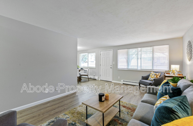 430 W 10th St Apt C - Photo 4 of 10