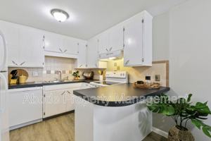 featured image of 430 W 10th St Apt C #Apt C