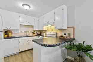 430 W 10th St Apt C #Apt C - Photo 1 of 1