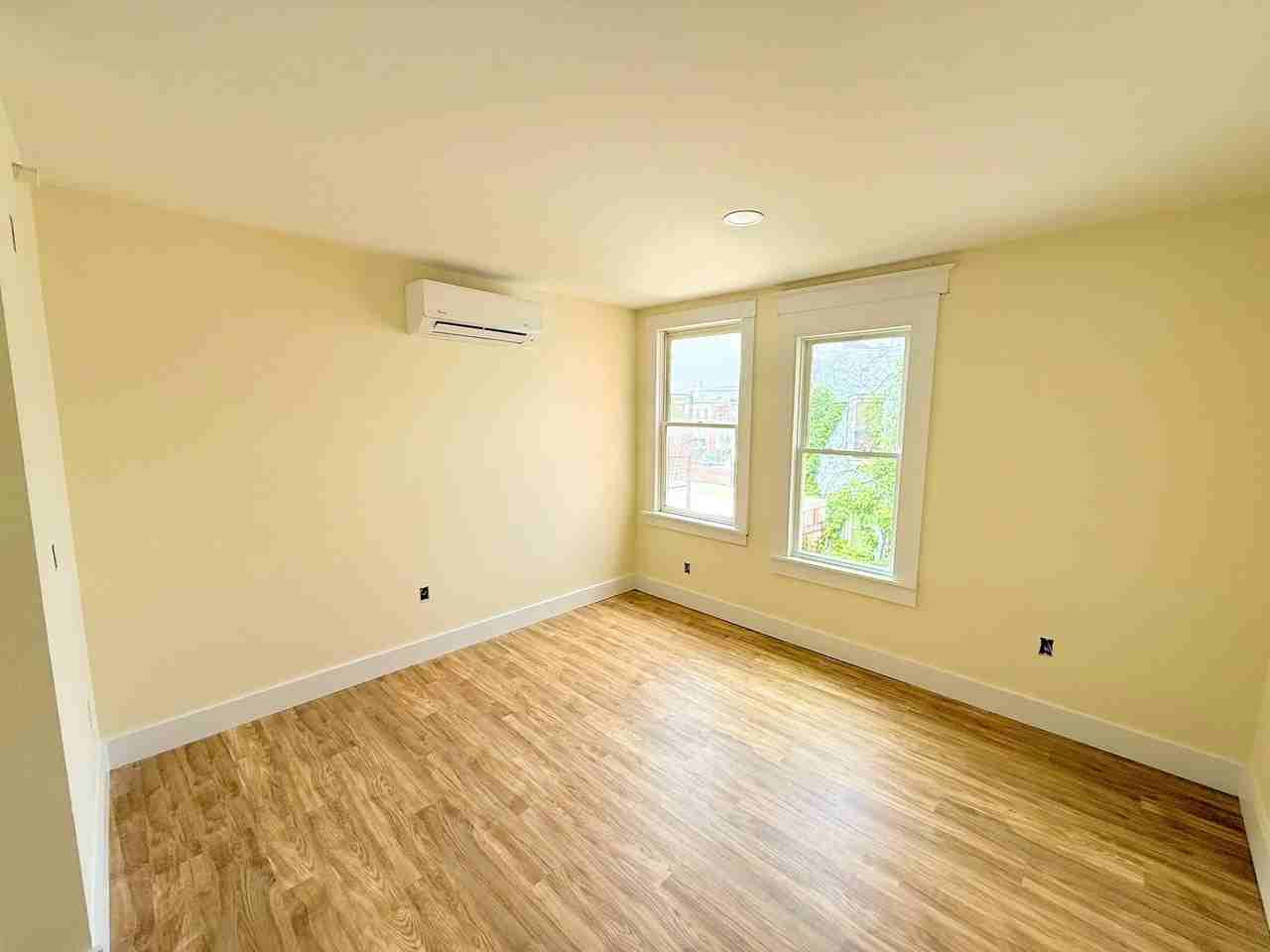 1647 5th Ave #3 - Photo 4 of 5