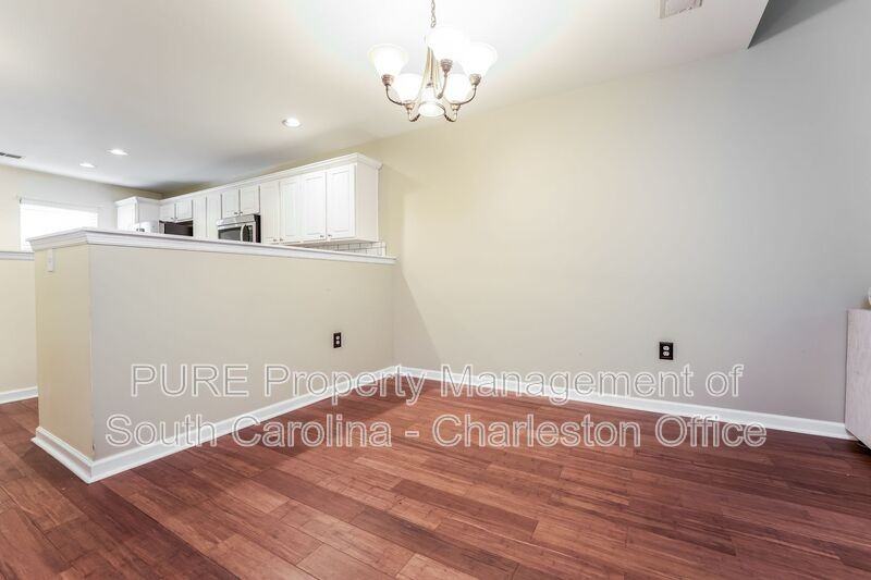 302 Pine Bluff Dr - Photo 4 of 23