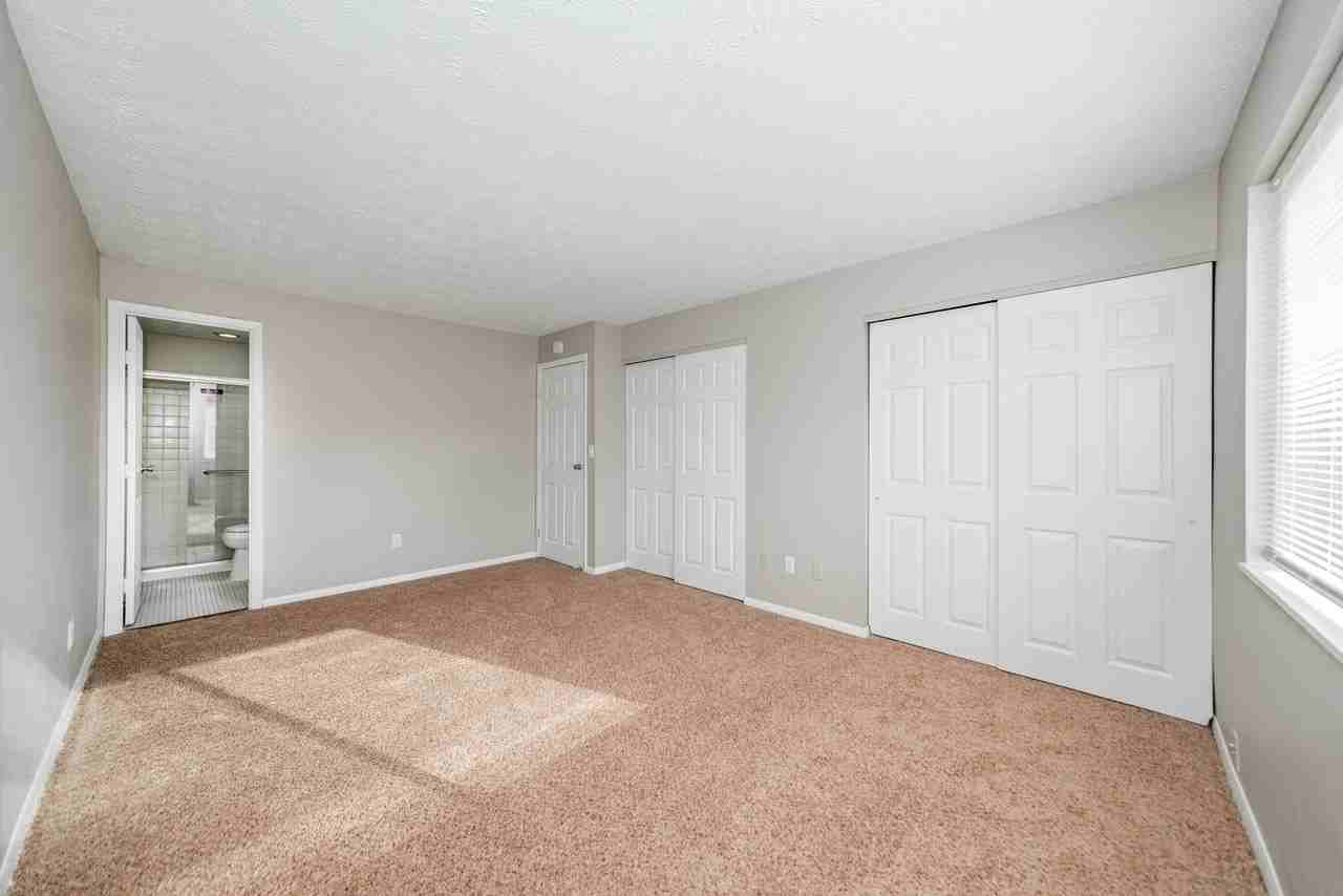 Village Square Townhomes - Photo 4 of 46