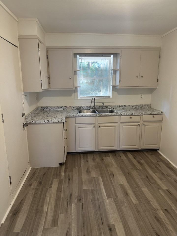 368 E Philadelphia St #1 - Photo 2 of 7