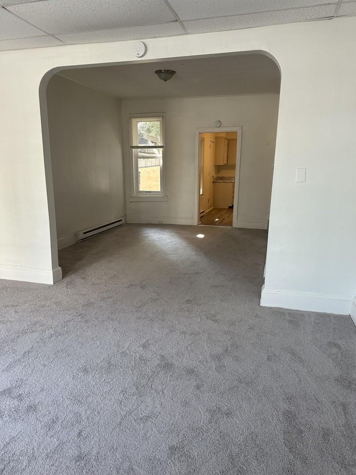 368 E Philadelphia St #1 - Photo 3 of 7