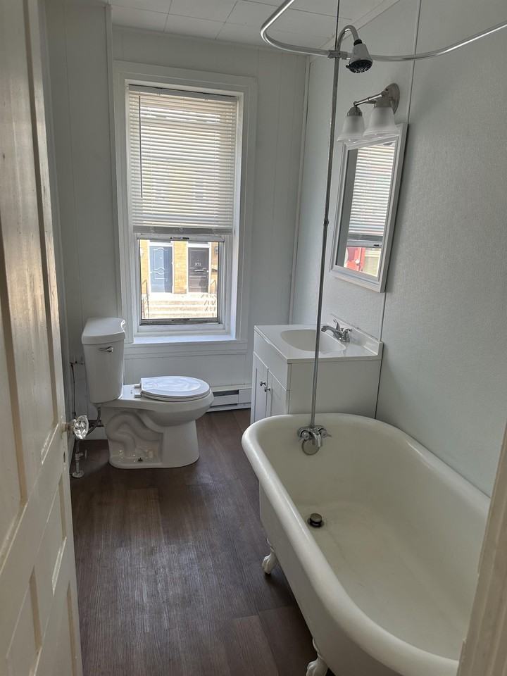 368 E Philadelphia St #1 - Photo 6 of 7