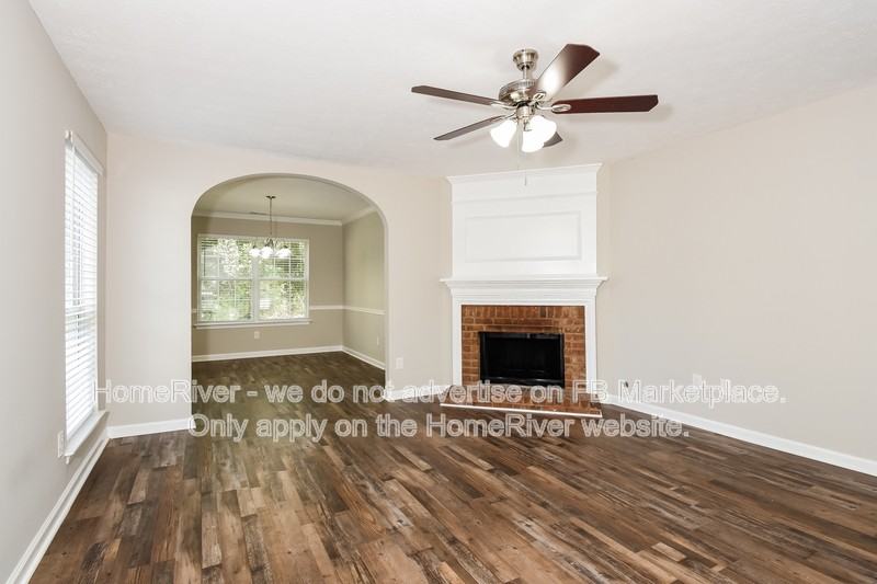 1032 Winterglen Way - Photo 5 of 17