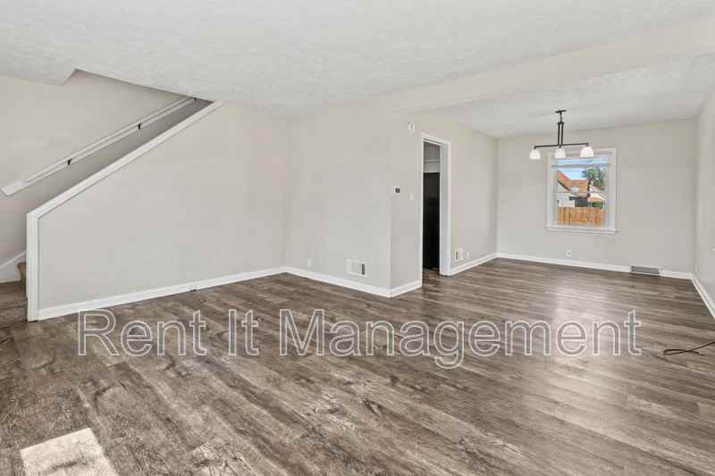 3314 Franklin St - Photo 6 of 24