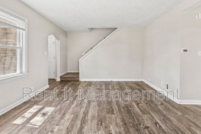 3314 Franklin St - Photo 7 of 24