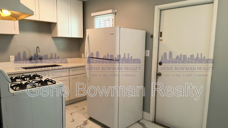 2141 E 16th St - Photo 4 of 8