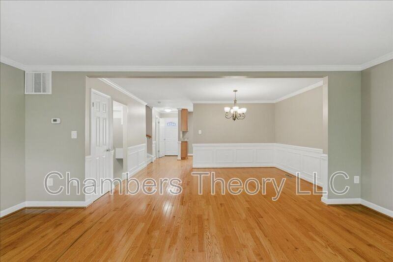 4533 Pinecrest Heights Dr - Photo 6 of 33