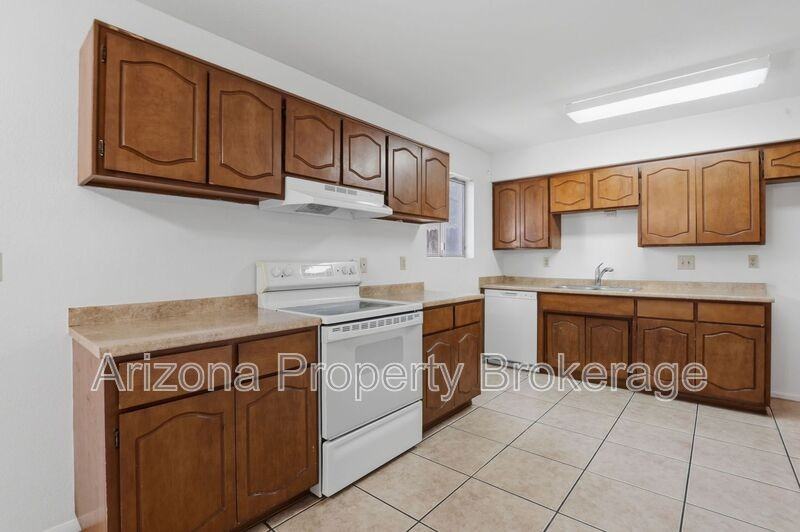 238 E Vine Cir - Photo 6 of 22