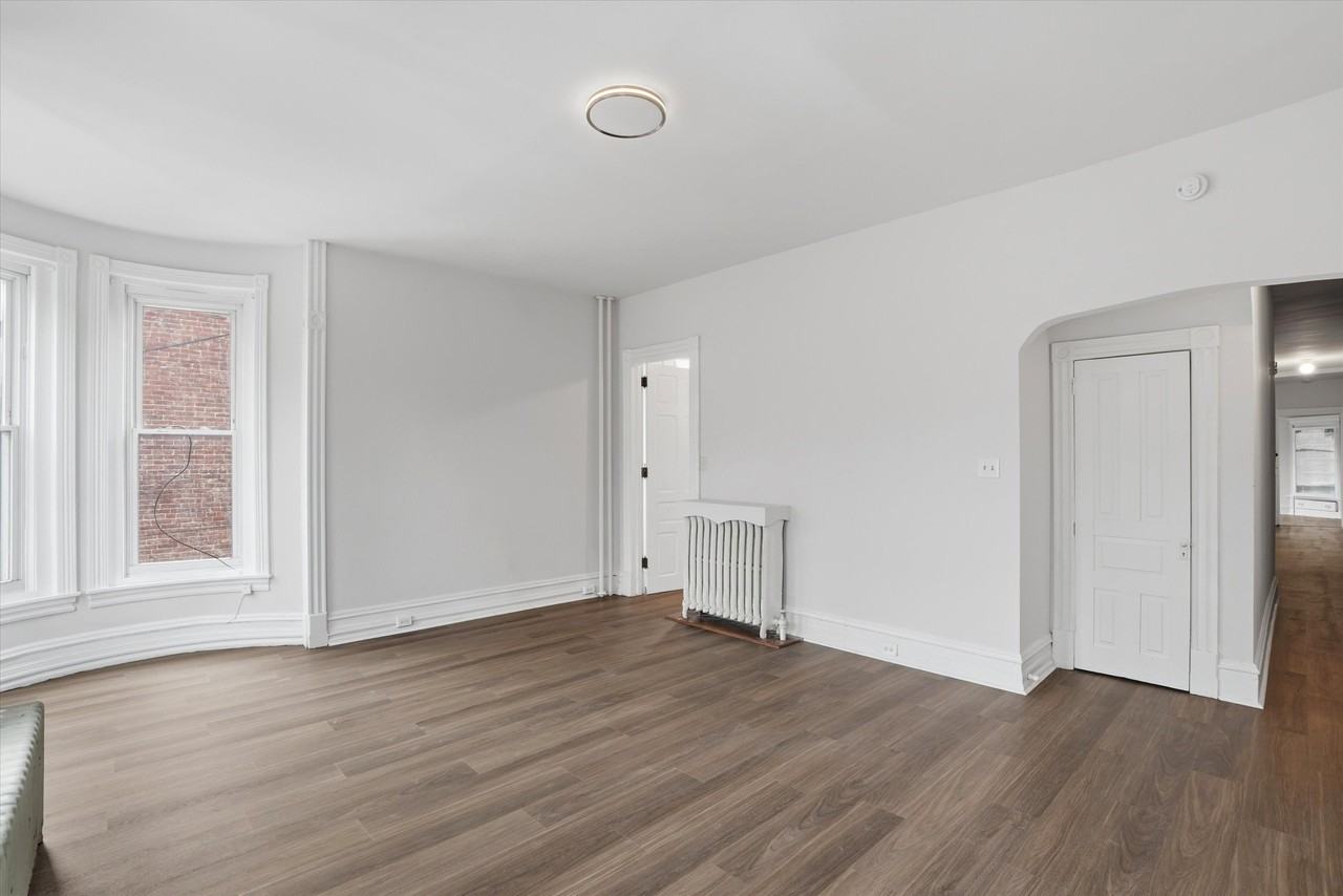 112 N 11th St #1 - Photo 3 of 10