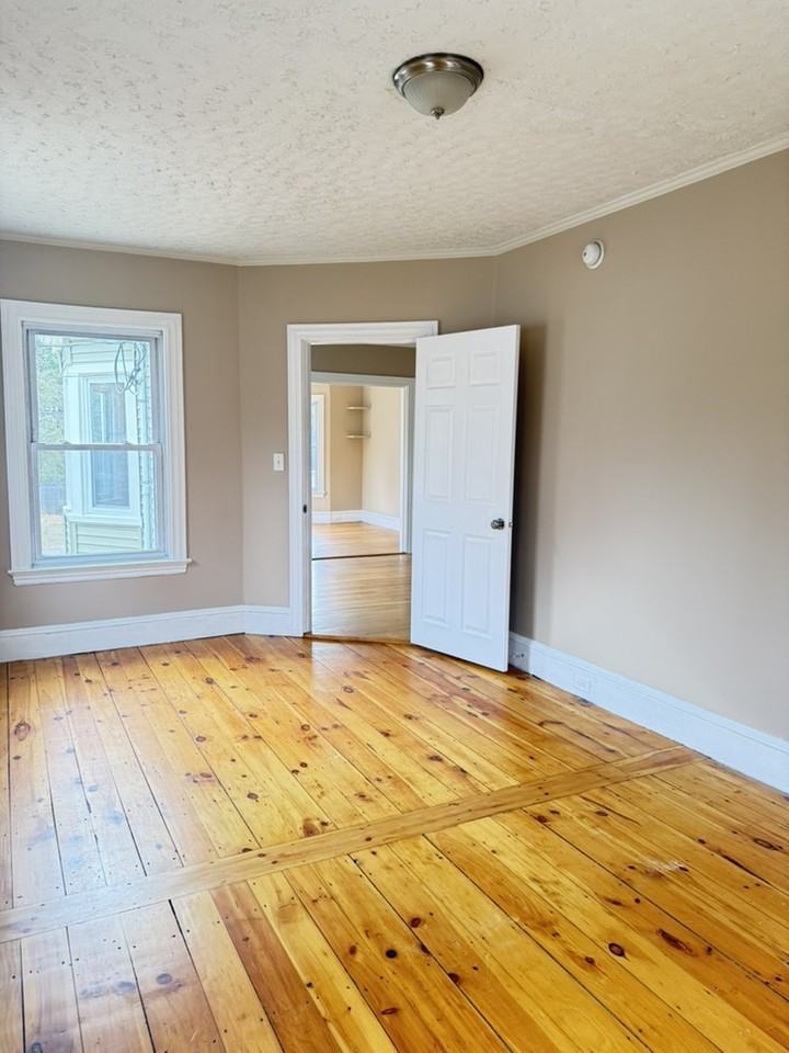 112 Summit St #2 - Photo 7 of 11