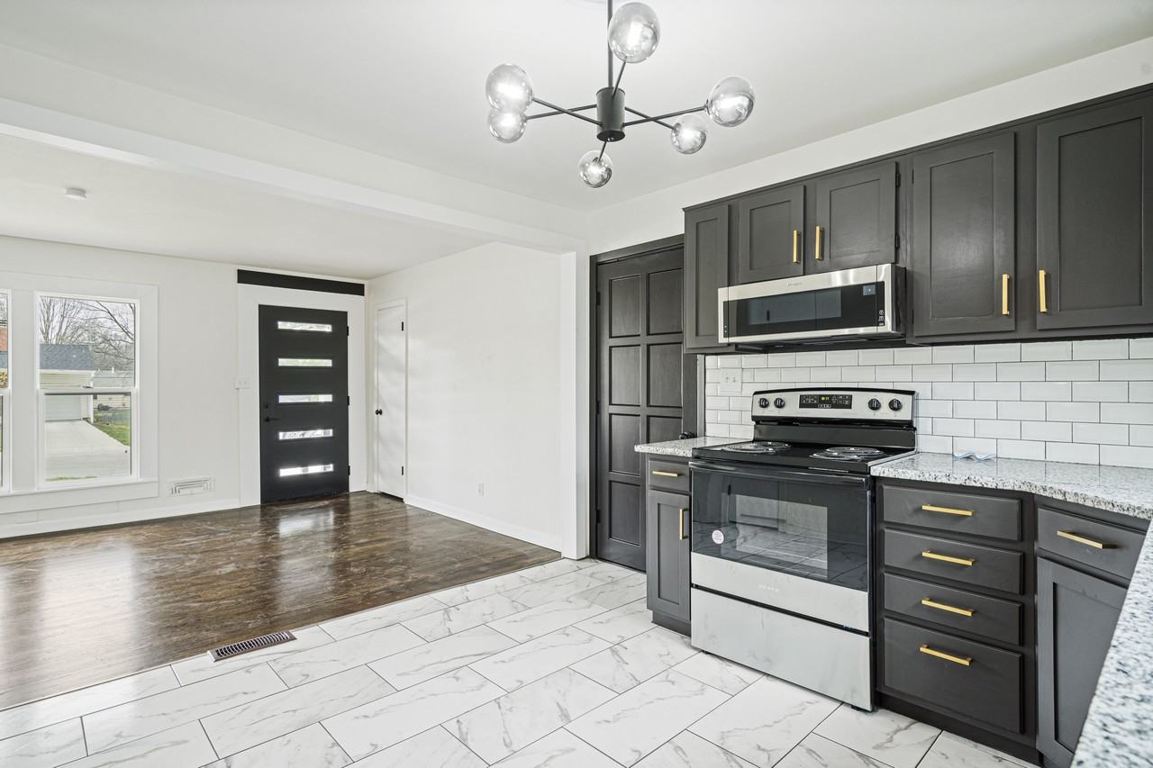 7109 Conser St #1 - Photo 5 of 37