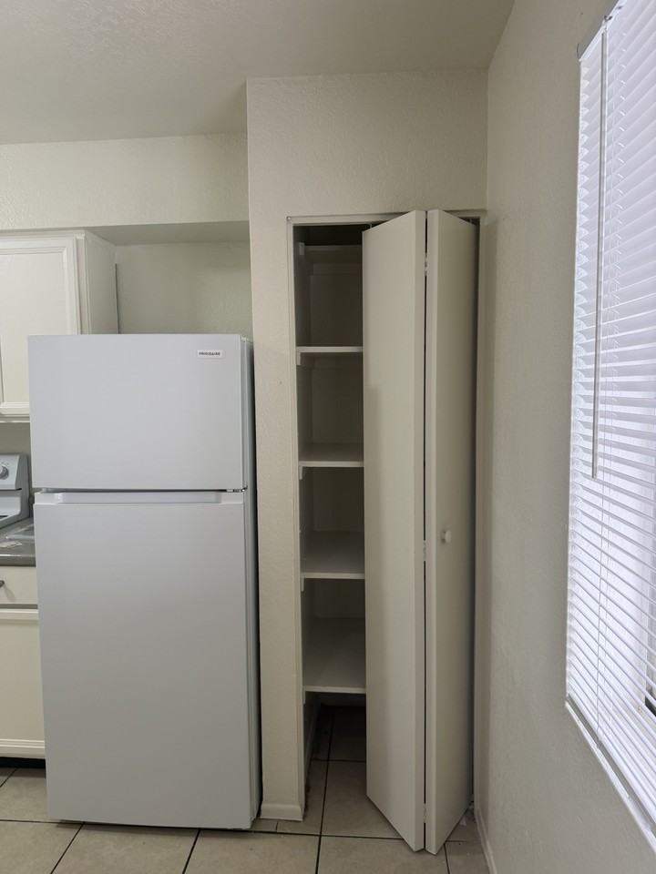 1223 E Jarvis Ave #1223-1 - Photo 2 of 12