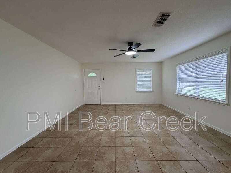 302 16th St - Photo 4 of 17